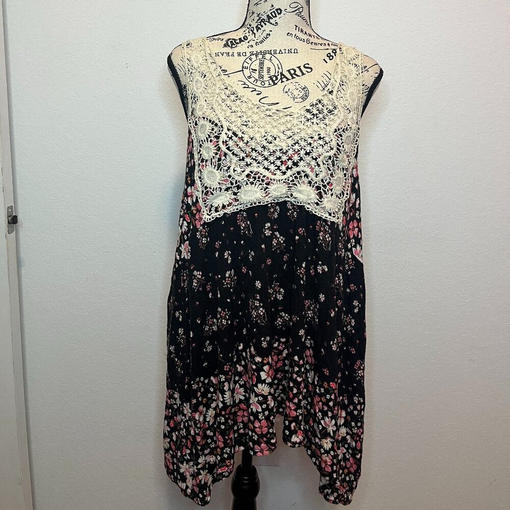 No Boundaries cotton floral tank with crochet straps, size XXXL (21)